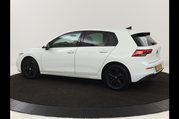 Volkswagen Golf 1.5 eTSI Style | Carplay | Navigatie | Camera | Adaptive cruise | Digital Cockpit | Full LED | Climate control | Parkeerhulp