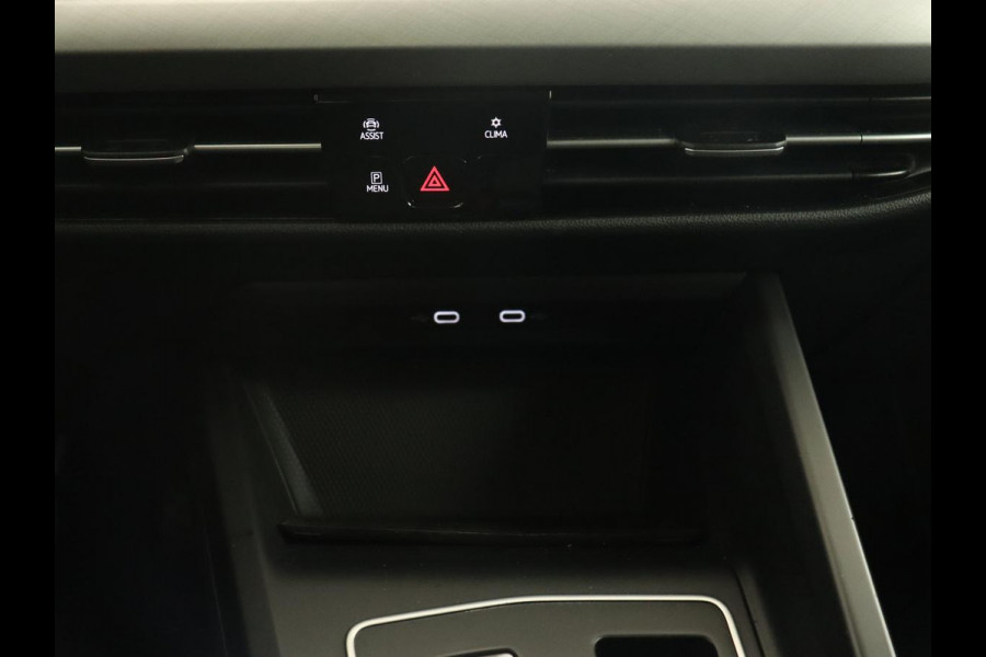 Volkswagen Golf 1.5 eTSI Style | Carplay | Navigatie | Camera | Adaptive cruise | Digital Cockpit | Full LED | Climate control | Parkeerhulp