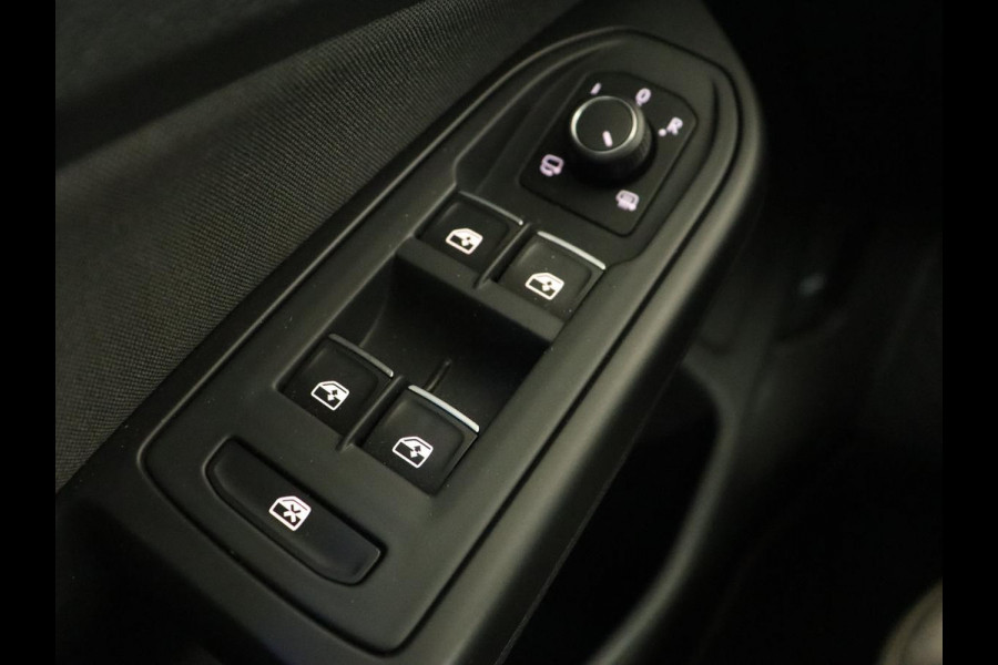 Volkswagen Golf 1.5 eTSI Style | Carplay | Navigatie | Camera | Adaptive cruise | Digital Cockpit | Full LED | Climate control | Parkeerhulp