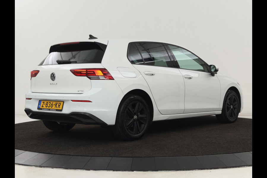 Volkswagen Golf 1.5 eTSI Style | Carplay | Navigatie | Camera | Adaptive cruise | Digital Cockpit | Full LED | Climate control | Parkeerhulp
