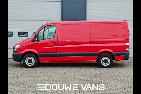 Mercedes-Benz Sprinter L2 H1 214 Airco Euro6 Trekhaak Camera RWD 3 zits