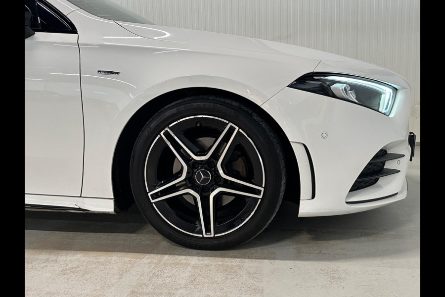 Mercedes-Benz A-Klasse 200 Premium Plus | PANO | AMG/NIGHT | AMBIANCE | CAMERA