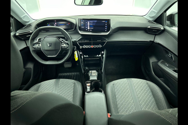 Peugeot 208 1.2 Hybrid 100PK Automaat Allure | Navigatie | Apple Carplay/Android Auto | Airco | Camera | Parkeer sensoren | Cruise Control | Led | Lichtmetalen Velgen