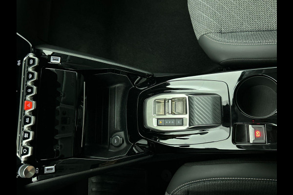 Peugeot 208 1.2 Hybrid 100PK Automaat Allure | Navigatie | Apple Carplay/Android Auto | Airco | Camera | Parkeer sensoren | Cruise Control | Led | Lichtmetalen Velgen