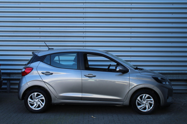 Hyundai i10 1.0 67pk Comfort Smart AUTOMAAT 5-zits NL-Auto NAP Airco Cruise Navi Camera Carplay