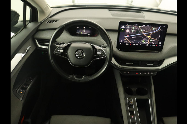 Škoda ENYAQ iV 60 | Stoelverwarming | Trekhaak | Matrix LED | Carplay | Stuurverwarming | Navigatie | Half leder | Cruise control | Parkeerhulp