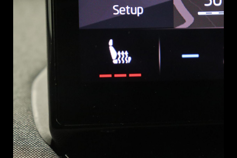 Škoda ENYAQ iV 60 | Stoelverwarming | Trekhaak | Matrix LED | Carplay | Stuurverwarming | Navigatie | Half leder | Cruise control | Parkeerhulp