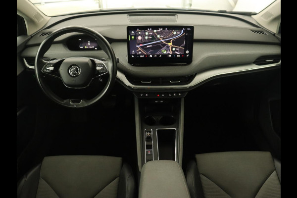 Škoda ENYAQ iV 60 | Stoelverwarming | Trekhaak | Matrix LED | Carplay | Stuurverwarming | Navigatie | Half leder | Cruise control | Parkeerhulp