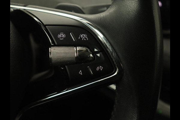 Škoda ENYAQ iV 60 | Stoelverwarming | Trekhaak | Matrix LED | Carplay | Stuurverwarming | Navigatie | Half leder | Cruise control | Parkeerhulp