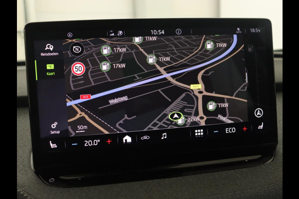 Škoda ENYAQ iV 60 | Stoelverwarming | Trekhaak | Matrix LED | Carplay | Stuurverwarming | Navigatie | Half leder | Cruise control | Parkeerhulp