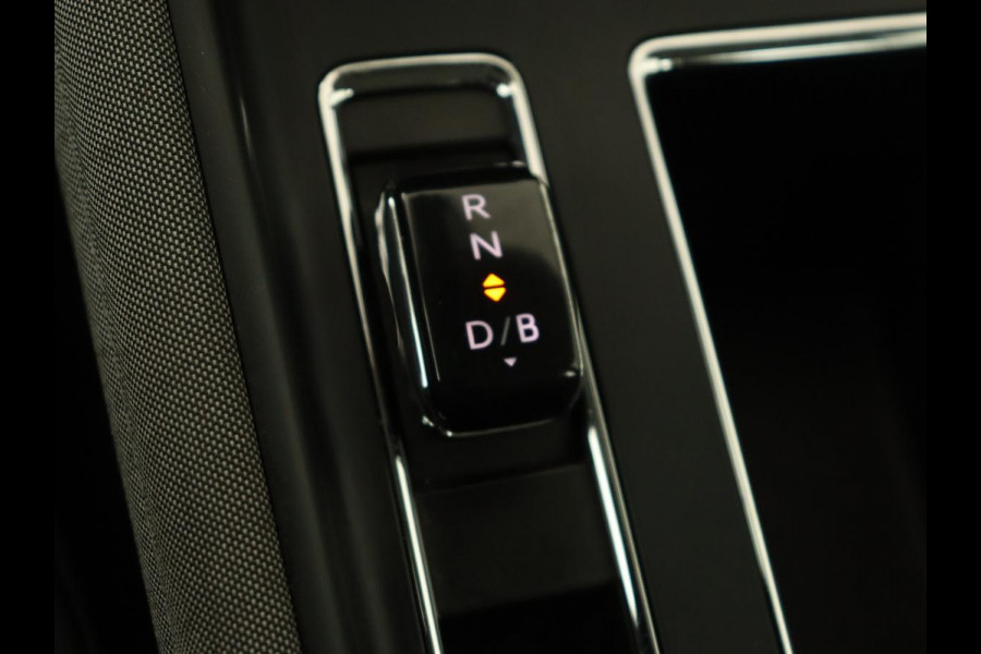 Škoda ENYAQ iV 60 | Stoelverwarming | Trekhaak | Matrix LED | Carplay | Stuurverwarming | Navigatie | Half leder | Cruise control | Parkeerhulp