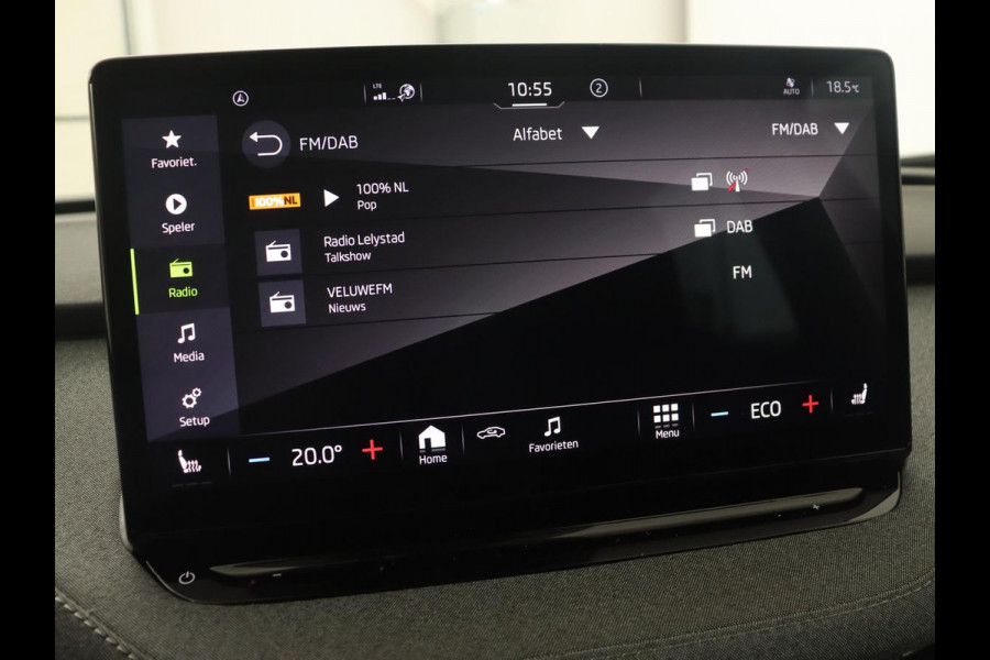 Škoda ENYAQ iV 60 | Stoelverwarming | Trekhaak | Matrix LED | Carplay | Stuurverwarming | Navigatie | Half leder | Cruise control | Parkeerhulp