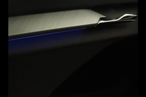 Škoda ENYAQ iV 60 | Stoelverwarming | Trekhaak | Matrix LED | Carplay | Stuurverwarming | Navigatie | Half leder | Cruise control | Parkeerhulp