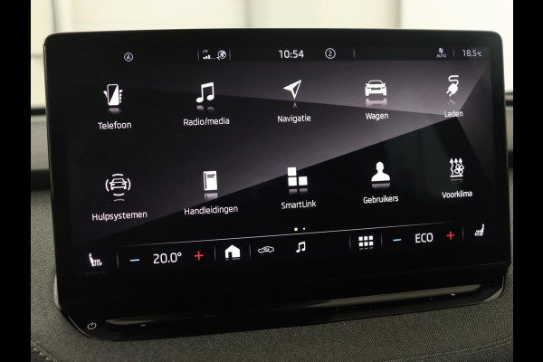 Škoda ENYAQ iV 60 | Stoelverwarming | Trekhaak | Matrix LED | Carplay | Stuurverwarming | Navigatie | Half leder | Cruise control | Parkeerhulp