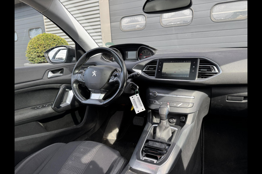 Peugeot 308 SW 1.5 BlueHDi Blue Lease Premium | Panoramadak | Camera | Climate Control | Lichtmetalen Velgen |