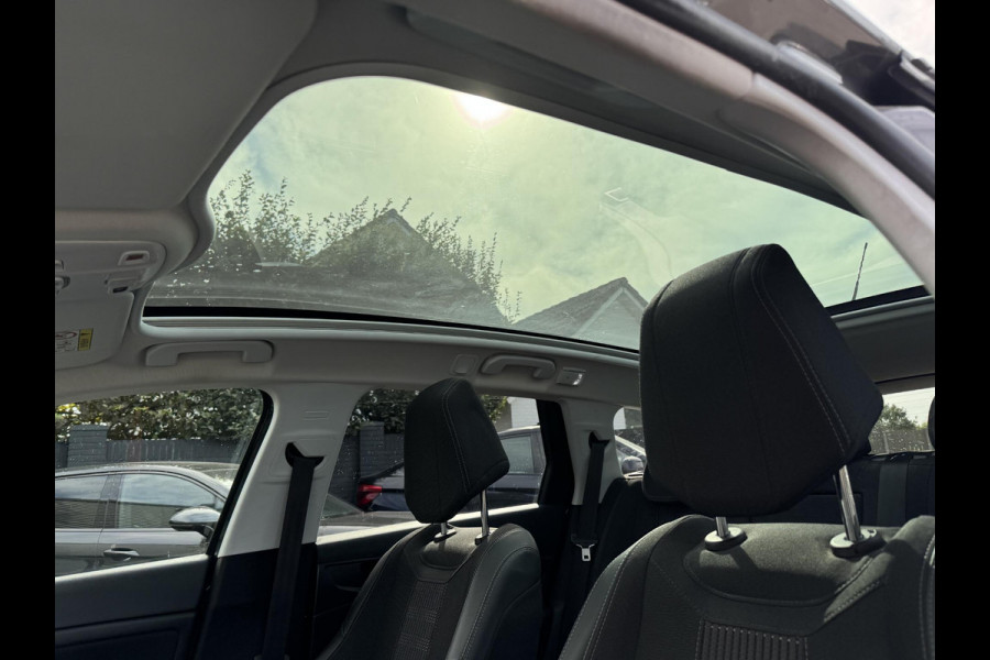 Peugeot 308 SW 1.5 BlueHDi Blue Lease Premium | Panoramadak | Camera | Climate Control | Lichtmetalen Velgen |
