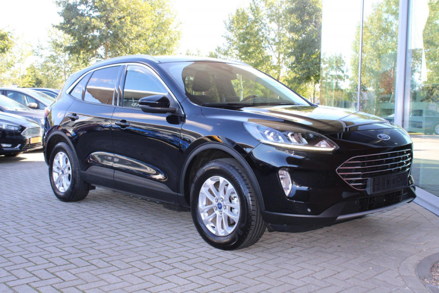 Ford Kuga 2.5 PHEV Titanium | Winter Pack | Camera | Navigatie | Lichtmetalen velgen | 1.500 kg trekgewicht Ford Kuga 2.5 PHEV Titanium | Winter Pack | Camera | Navigatie | Lichtmetalen velgen | 1.500 kg trekgewicht