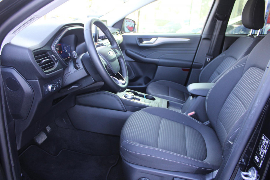 Ford Kuga 2.5 PHEV Titanium | Winter Pack | Camera | Navigatie | Lichtmetalen velgen | 1.500 kg trekgewicht Ford Kuga 2.5 PHEV Titanium | Winter Pack | Camera | Navigatie | Lichtmetalen velgen | 1.500 kg trekgewicht