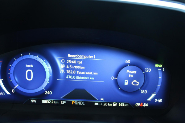 Ford Kuga 2.5 PHEV Titanium | Winter Pack | Camera | Navigatie | Lichtmetalen velgen | 1.500 kg trekgewicht Ford Kuga 2.5 PHEV Titanium | Winter Pack | Camera | Navigatie | Lichtmetalen velgen | 1.500 kg trekgewicht