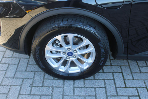 Ford Kuga 2.5 PHEV Titanium | Winter Pack | Camera | Navigatie | Lichtmetalen velgen | 1.500 kg trekgewicht Ford Kuga 2.5 PHEV Titanium | Winter Pack | Camera | Navigatie | Lichtmetalen velgen | 1.500 kg trekgewicht