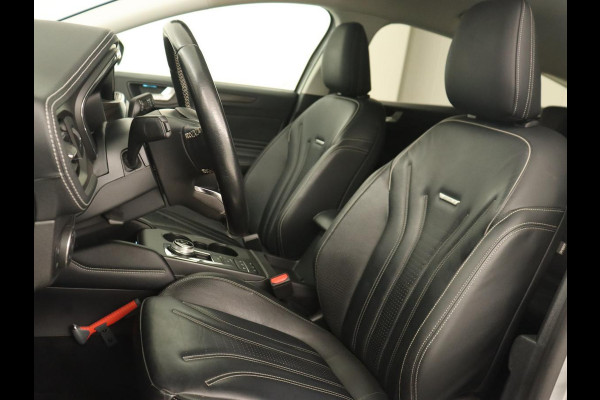 Ford Focus 1.5 EcoBoost Vignale | Automaat | Leder | Head-Up | Stoel & stuurverwarming | Adaptive cruise | Camera | Carplay | Full LED | Keyless | Park Assist | Navigatie