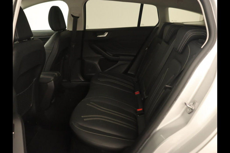 Ford Focus 1.5 EcoBoost Vignale | Automaat | Leder | Head-Up | Stoel & stuurverwarming | Adaptive cruise | Camera | Carplay | Full LED | Keyless | Park Assist | Navigatie