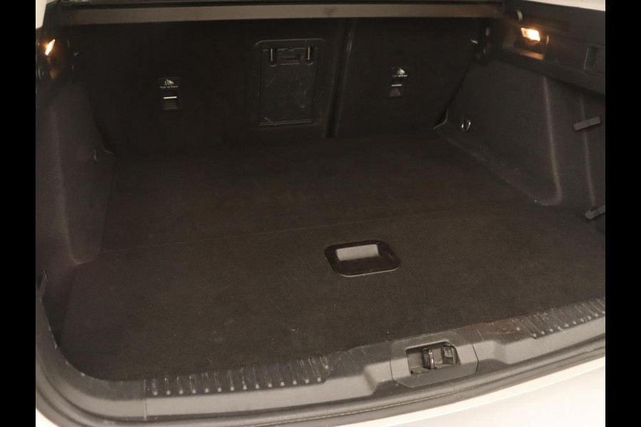 Ford Focus 1.5 EcoBoost Vignale | Automaat | Leder | Head-Up | Stoel & stuurverwarming | Adaptive cruise | Camera | Carplay | Full LED | Keyless | Park Assist | Navigatie