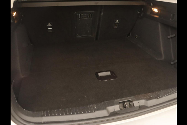 Ford Focus 1.5 EcoBoost Vignale | Automaat | Leder | Head-Up | Stoel & stuurverwarming | Adaptive cruise | Camera | Carplay | Full LED | Keyless | Park Assist | Navigatie
