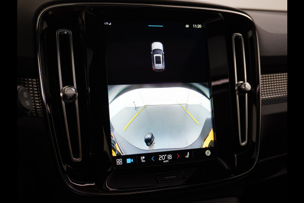 Volvo XC40 Recharge P8 408pk AWD R-Design Pano-dak Leer/Alcantara 360°Camera Adap.CruiseWarmtepomp Apple Carplay Android AutoTrekhaak Harma Stoel+Achterbankverwarming DAB Bluetooth Led Elek.Achterklep 1.500KG Trekgewicht 1e Eigenaar Origineel Nederlandse Auto € 66.000 nieuw!