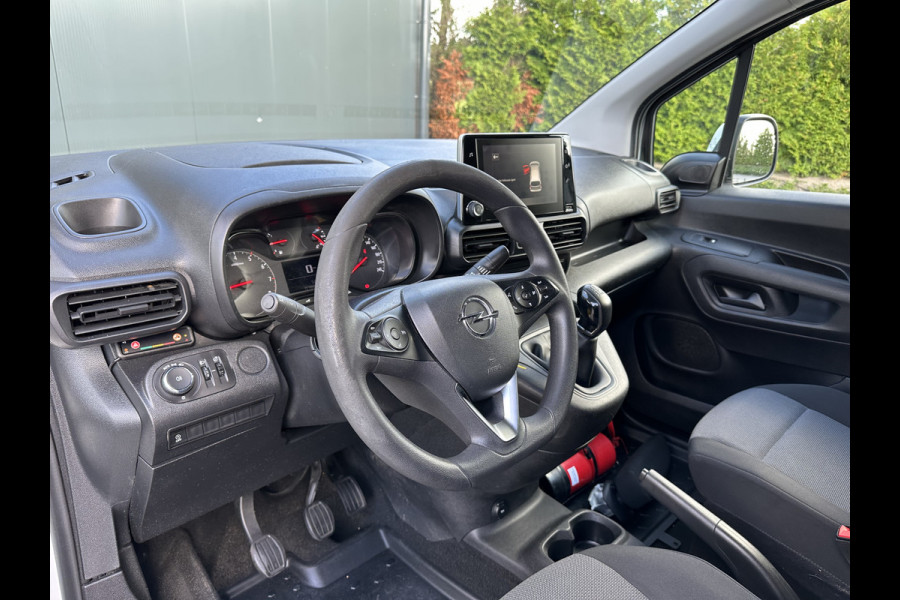 Opel Combo 1.5D 102 PK / L2H1 / 1e EIG. / GLOBELYST INRICHTING / AIRCO / CRUISE / NAVI / APPLE CARPLAY