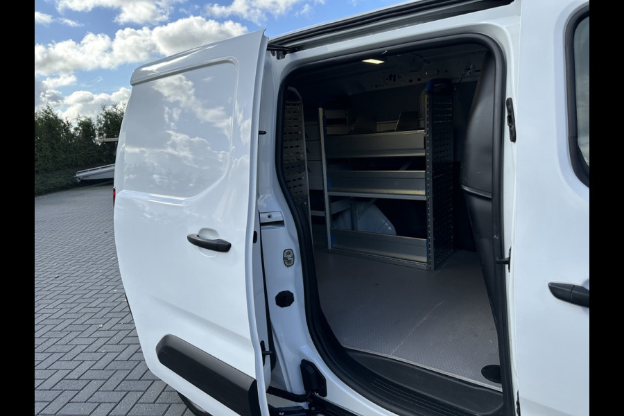 Opel Combo 1.5D 102 PK / L2H1 / 1e EIG. / GLOBELYST INRICHTING / AIRCO / CRUISE / NAVI / APPLE CARPLAY