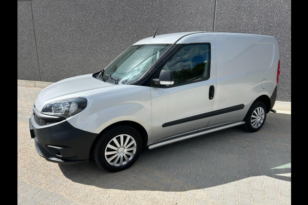 Fiat Dobló Cargo 1.6 MJ L1H1 | NAVI | BLUETOOTH | USB | AIRCO | APK T/M 23-9-2026 | AFLEVERBEURT | 1E EIGENAAR | NETTE STAAT