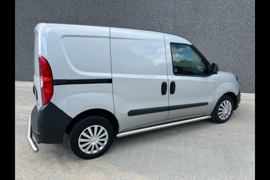 Fiat Dobló Cargo 1.6 MJ L1H1 | NAVI | BLUETOOTH | USB | AIRCO | APK T/M 23-9-2026 | AFLEVERBEURT | 1E EIGENAAR | NETTE STAAT