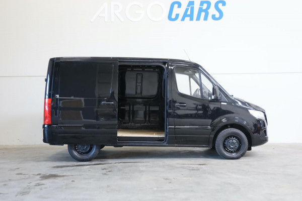 Mercedes-Benz Sprinter 211 CDI L1/H1 NAP ZWART CLIMA CRUISE CONTROL CAMERA 3 ZITS REGENSENSOR NAP LEASE V/A 144,- P.M. INRUIL MOG
