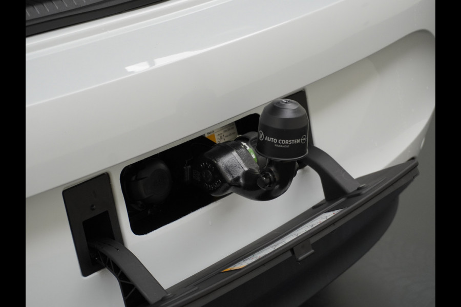 Volkswagen ID.3 First Plus 58kWh Trekhaak Camera Apple Carplay Android Auto Navi Adap.Cruise Ecc Pdc Matrix Led Stoelverwarming Lmv DAB Keyless Rijstrooksensor Wifi Origineel Nederlandse Auto