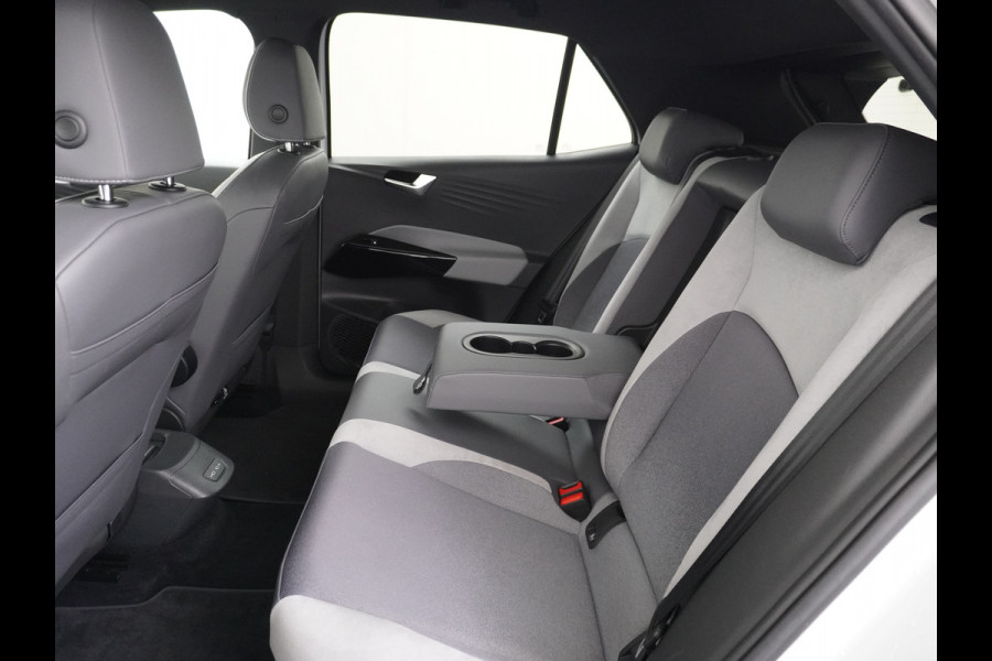 Volkswagen ID.3 First Plus 58kWh Trekhaak Camera Apple Carplay Android Auto Navi Adap.Cruise Ecc Pdc Matrix Led Stoelverwarming Lmv DAB Keyless Rijstrooksensor Wifi Origineel Nederlandse Auto