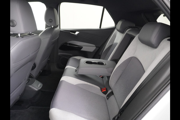 Volkswagen ID.3 First Plus 58kWh Trekhaak Camera Apple Carplay Android Auto Navi Adap.Cruise Ecc Pdc Matrix Led Stoelverwarming Lmv DAB Keyless Rijstrooksensor Wifi Origineel Nederlandse Auto