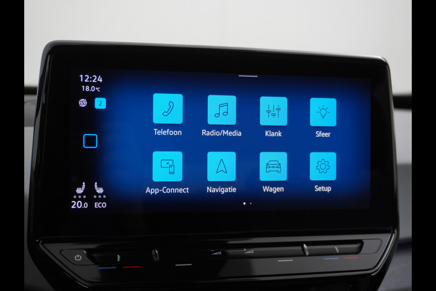 Volkswagen ID.3 First Plus 58kWh Trekhaak Camera Apple Carplay Android Auto Navi Adap.Cruise Ecc Pdc Matrix Led Stoelverwarming Lmv DAB Keyless Rijstrooksensor Wifi Origineel Nederlandse Auto