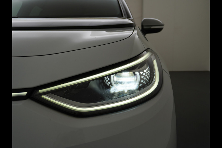 Volkswagen ID.3 First Plus 58kWh Trekhaak Camera Apple Carplay Android Auto Navi Adap.Cruise Ecc Pdc Matrix Led Stoelverwarming Lmv DAB Keyless Rijstrooksensor Wifi Origineel Nederlandse Auto