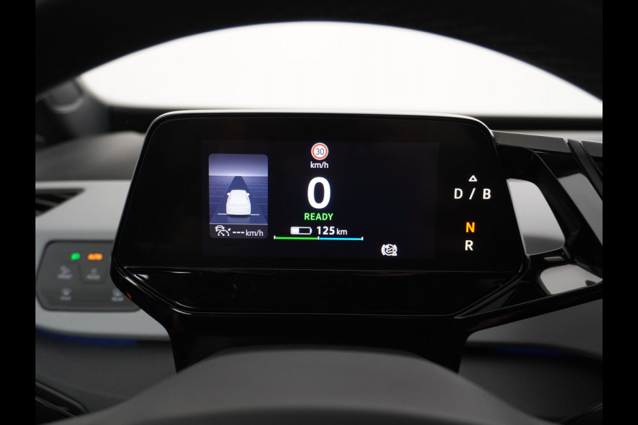 Volkswagen ID.3 First Plus 58kWh Trekhaak Camera Apple Carplay Android Auto Navi Adap.Cruise Ecc Pdc Matrix Led Stoelverwarming Lmv DAB Keyless Rijstrooksensor Wifi Origineel Nederlandse Auto