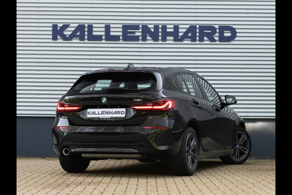 BMW 1-serie 118i Sportline - Adaptive Cruise - Camera - Head-Up - Hifi - LED