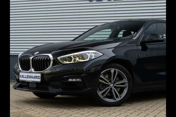 BMW 1-serie 118i Sportline - Adaptive Cruise - Camera - Head-Up - Hifi - LED