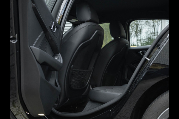 BMW 1-serie 118i Sportline - Adaptive Cruise - Camera - Head-Up - Hifi - LED