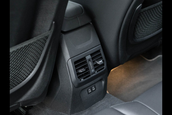 BMW 1-serie 118i Sportline - Adaptive Cruise - Camera - Head-Up - Hifi - LED