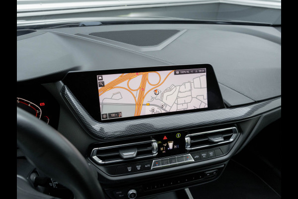 BMW 1-serie 118i Sportline - Adaptive Cruise - Camera - Head-Up - Hifi - LED