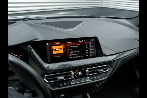BMW 1-serie 118i Sportline - Adaptive Cruise - Camera - Head-Up - Hifi - LED