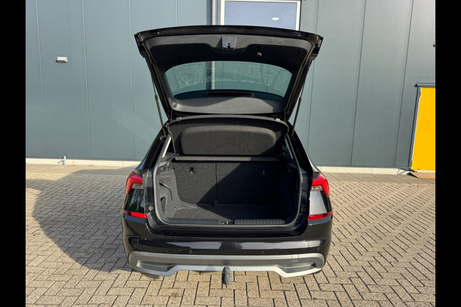 Škoda Kamiq 1.0 TSI Automaat Ambition * Trekhaak * Navigatie * Camera * Adaptieve Cruise Control *