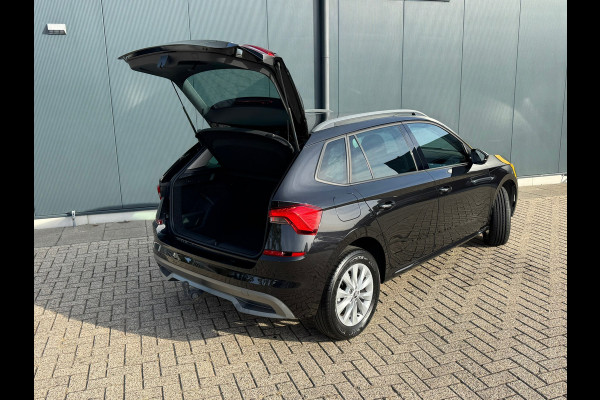 Škoda Kamiq 1.0 TSI Automaat Ambition * Trekhaak * Navigatie * Camera * Adaptieve Cruise Control *