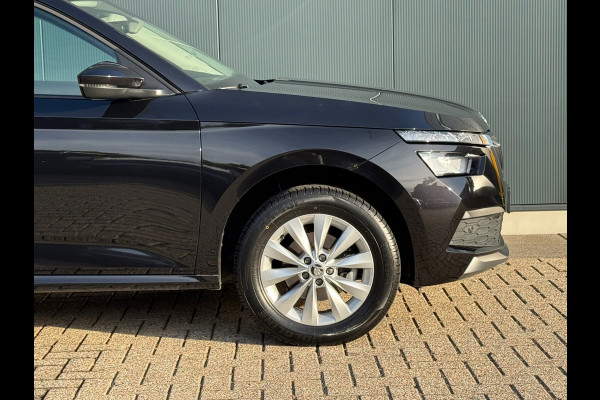 Škoda Kamiq 1.0 TSI Automaat Ambition * Trekhaak * Navigatie * Camera * Adaptieve Cruise Control *