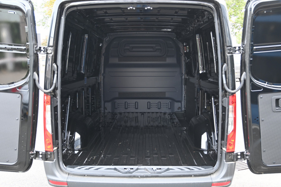 Mercedes-Benz Sprinter 315 CDI L2H1 model 2025 MBUX 10.25, Trekhaak